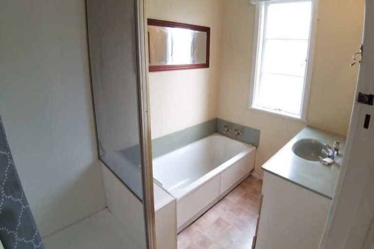 Photo of property in 44 Ireland Road, Mount Wellington, Auckland, 1060