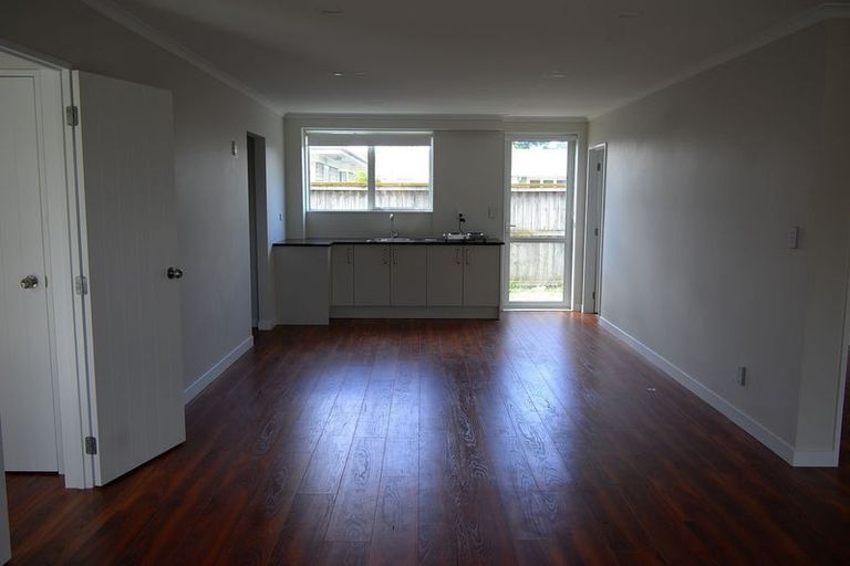 Photo of property in 9 Waterview Road, Favona, Auckland, 2024