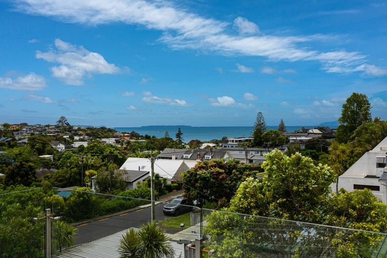 Photo of property in 1/40 Beulah Avenue, Rothesay Bay, Auckland, 0630
