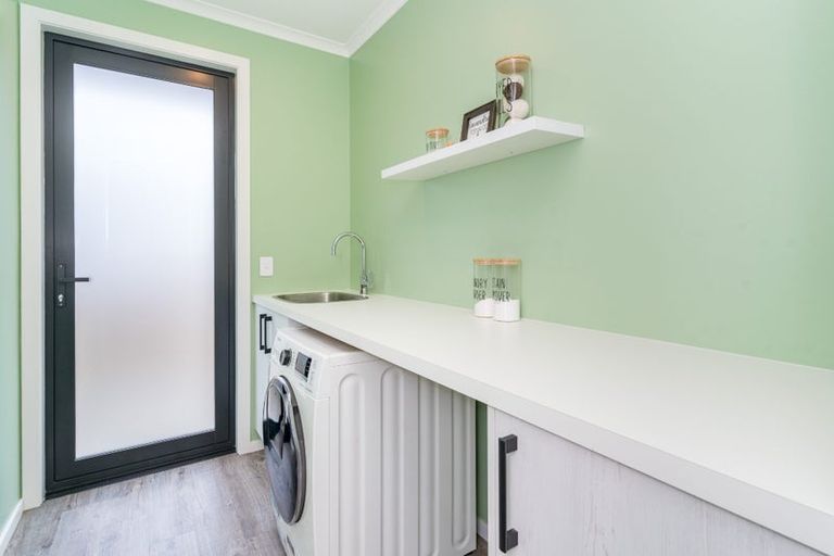 Photo of property in 6 Monterey Drive, Balclutha, 9230