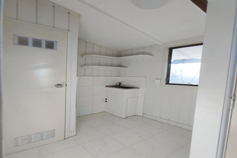 Photo of property in 9 Lachlan Place, Favona, Auckland, 2024