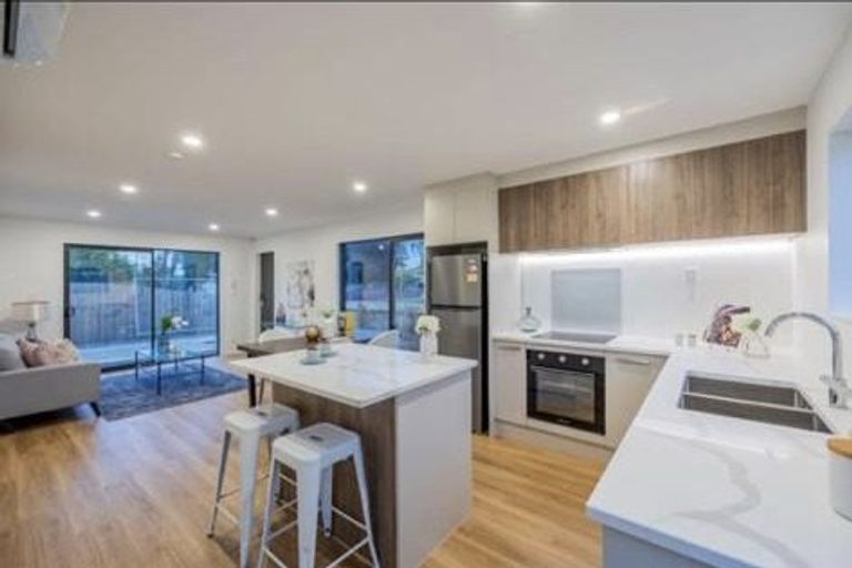 Photo of property in 8d Jupiter Street, Rosehill, Papakura, 2113