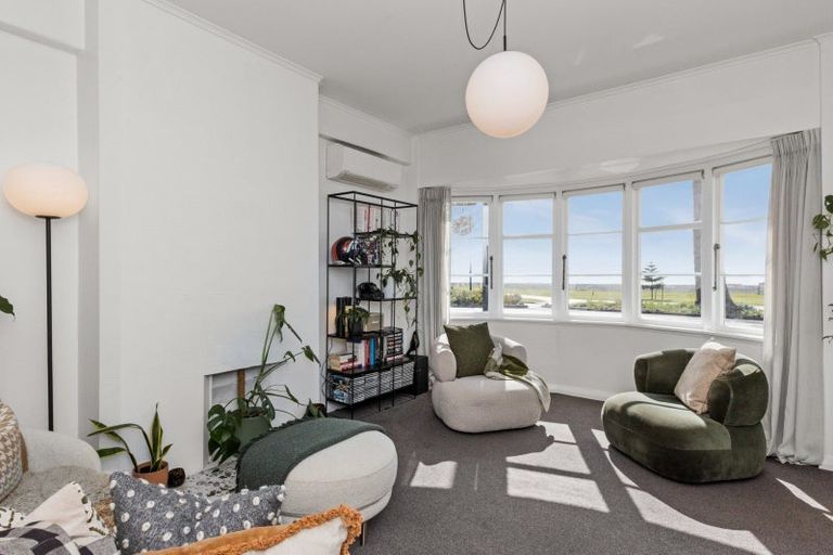 Photo of property in 541a Marine Parade, Napier South, Napier, 4110