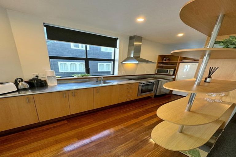 Photo of property in 136 Willis Street, Te Aro, Wellington, 6011