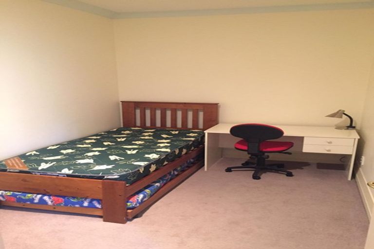 Photo of property in Kelvin House, 2e/16 The Terrace, Wellington Central, Wellington, 6011