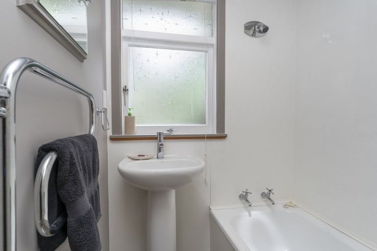 Photo of property in 4 Titoki Road, Waikanae Beach, Waikanae, 5036