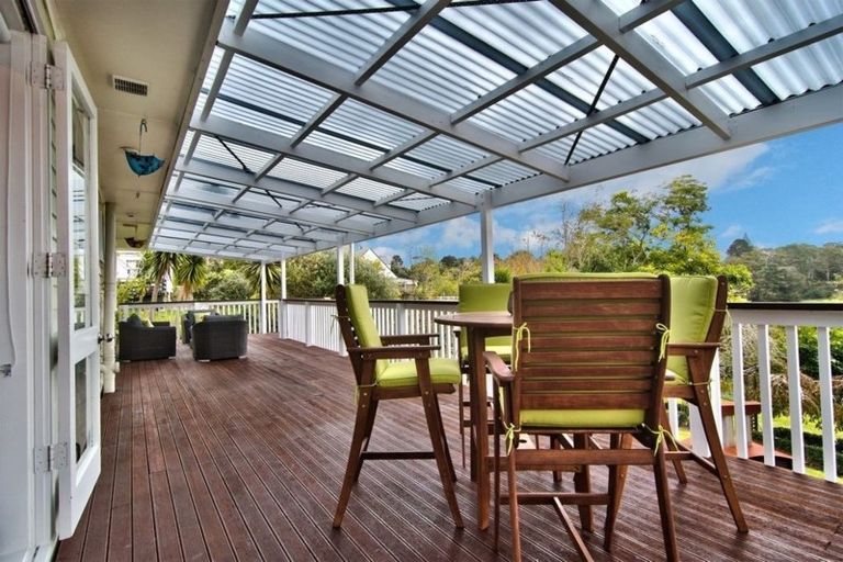 Photo of property in 315 Sturges Road, Henderson Valley, Auckland, 0612