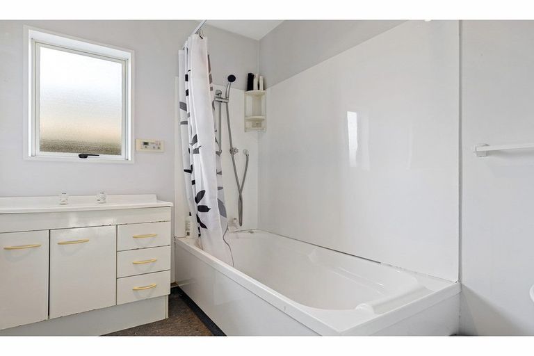 Photo of property in 371c Pages Road, Aranui, Christchurch, 8061