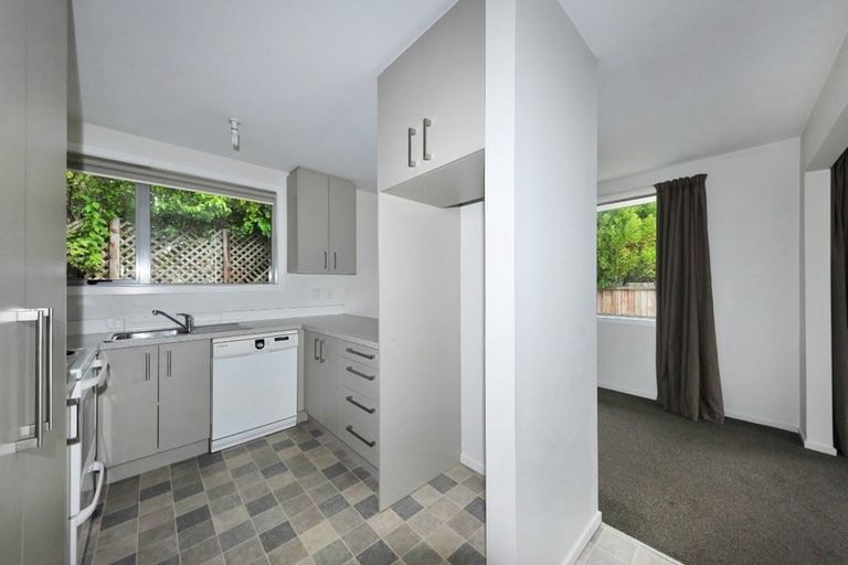 Photo of property in 2/73 Royal Park Drive, Parklands, Christchurch, 8083