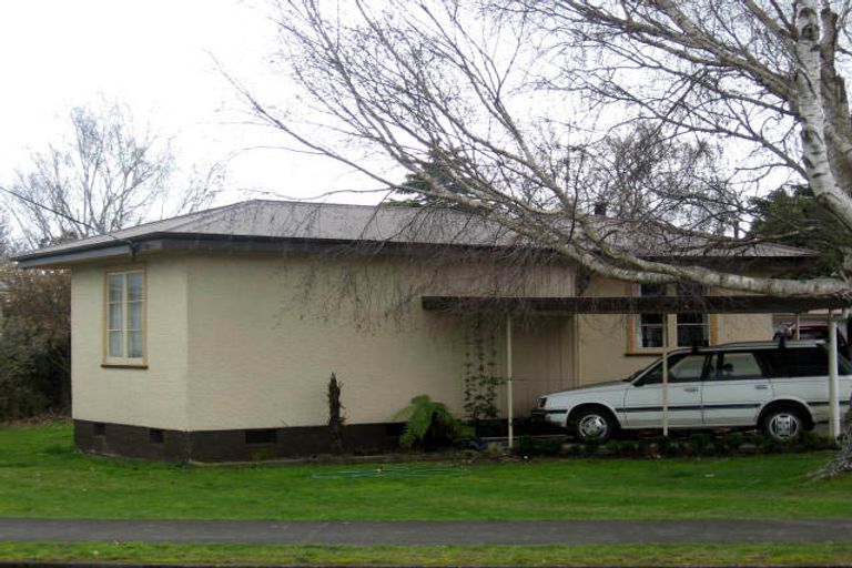 Photo of property in 16 Brooklyn Road, Carterton, 5713