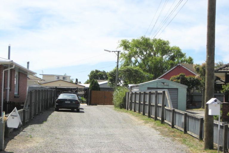 Photo of property in 15 Ontario Place, Wainoni, Christchurch, 8061