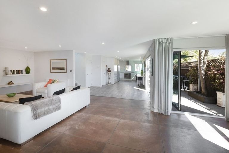 Photo of property in 69 Deans Avenue, Riccarton, Christchurch, 8011