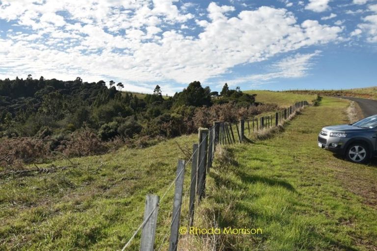Photo of property in 8 Te Wairoa Lane, Tinopai, 0593