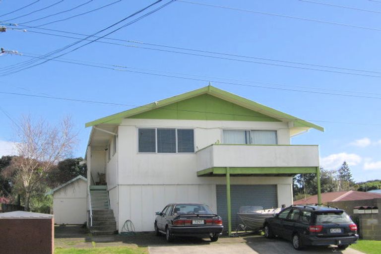 Photo of property in 39 Grove Avenue, Mount Maunganui, 3116