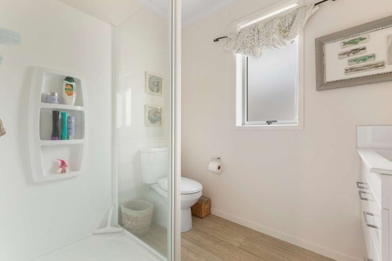 Photo of property in 3 Lance Way, Papamoa, 3118