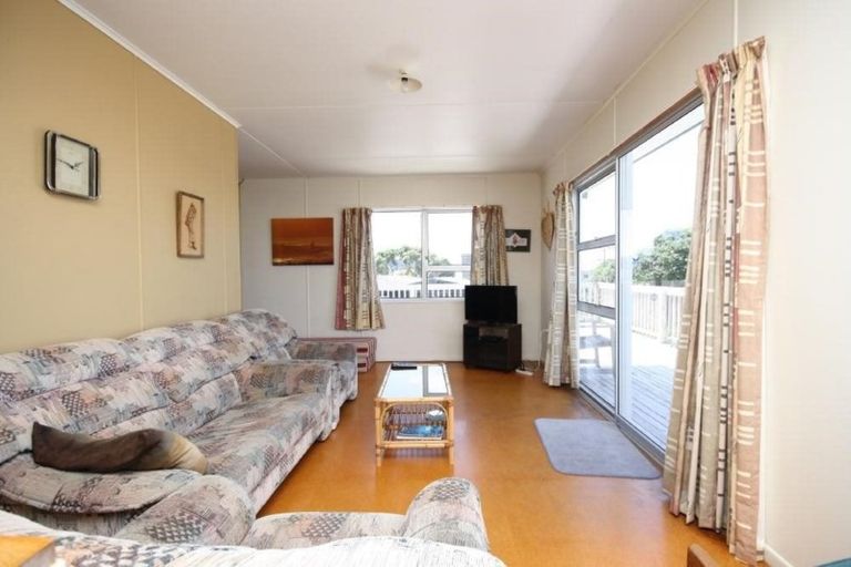 Photo of property in 321a Given Avenue, Whangamata, 3620