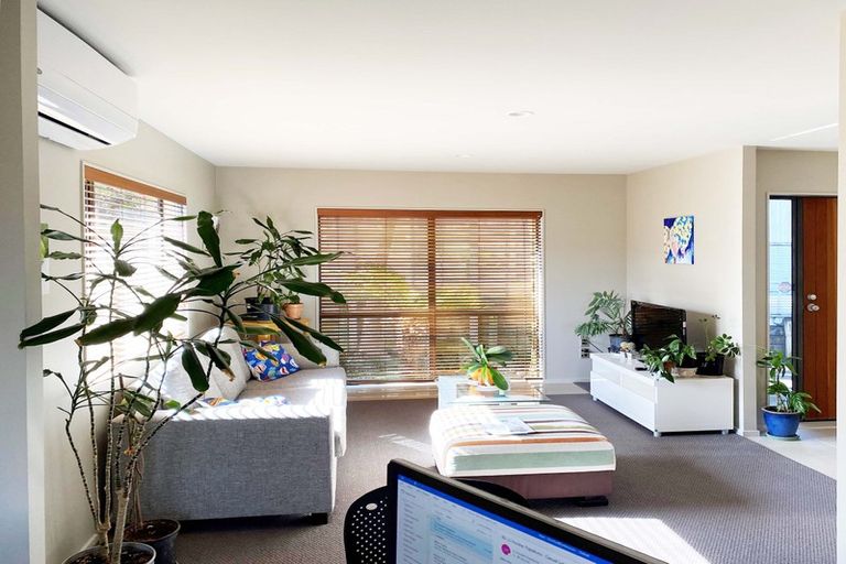 Photo of property in 10a Phoenicia Court, The Gardens, Auckland, 2105