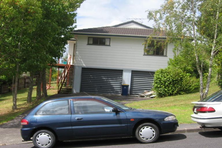 Photo of property in 14 Theban Place, Totara Vale, Auckland, 0629