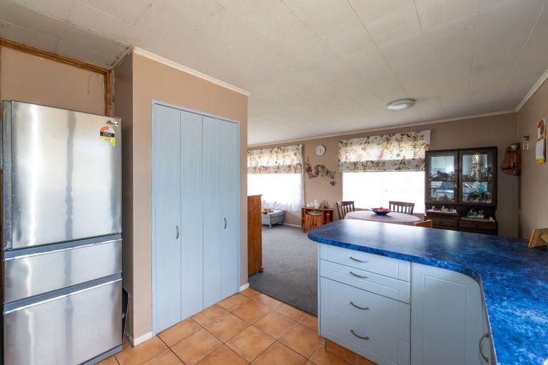 Photo of property in 50 Wynyard Crescent, Tamatea, Napier, 4112