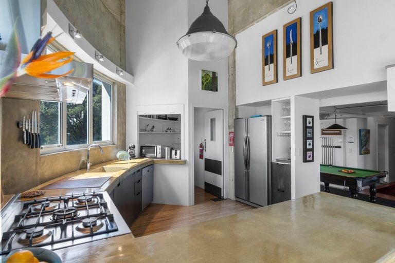 Photo of property in 88 Wallis Street, Raglan, 3225