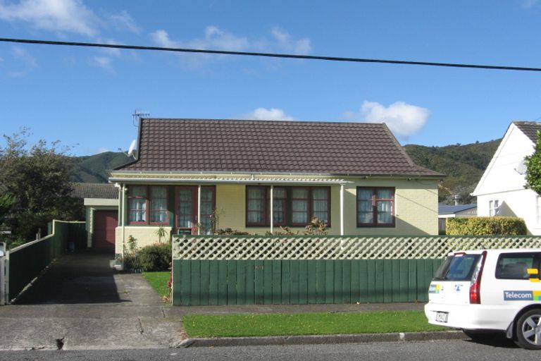 Photo of property in 9 Cole Street, Naenae, Lower Hutt, 5011