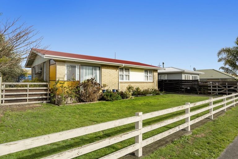 Photo of property in 22 Emmett Street, Greerton, Tauranga, 3112