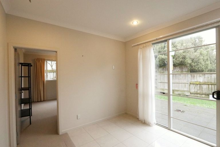 Photo of property in 56 Amberwood Drive, Northpark, Auckland, 2013