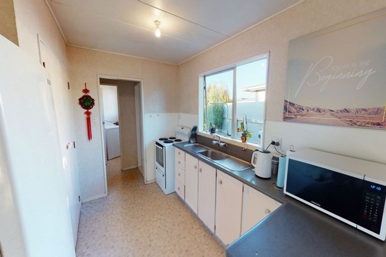 Photo of property in 20 Grenville Street, Levin, 5510