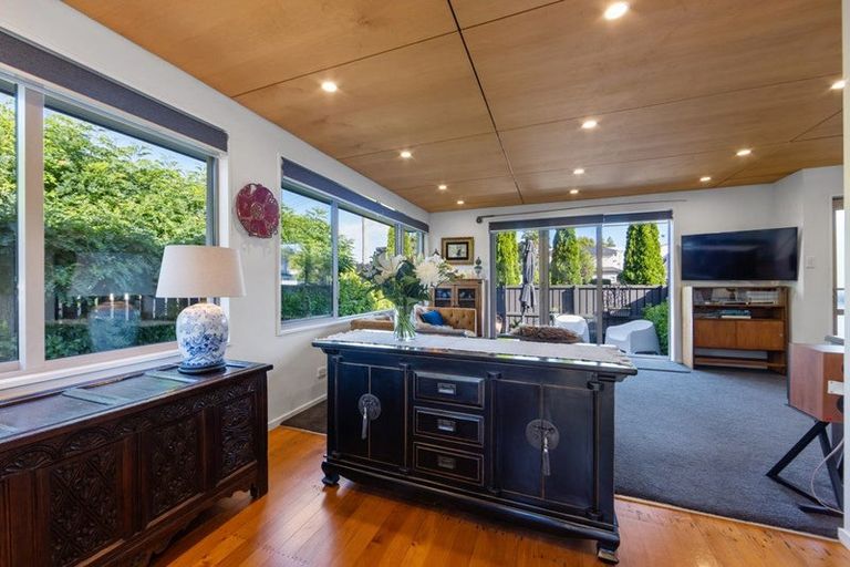 Photo of property in 108 Hawthorne Street, Strowan, Christchurch, 8052