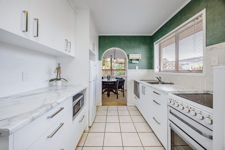 Photo of property in 21 Brynbela Court, Papakura, 2110