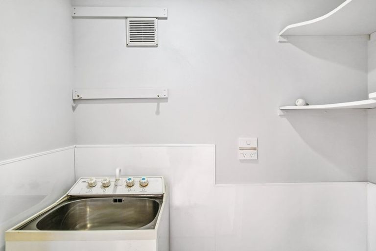 Photo of property in 38 Luton Avenue, Sunnyhills, Auckland, 2010