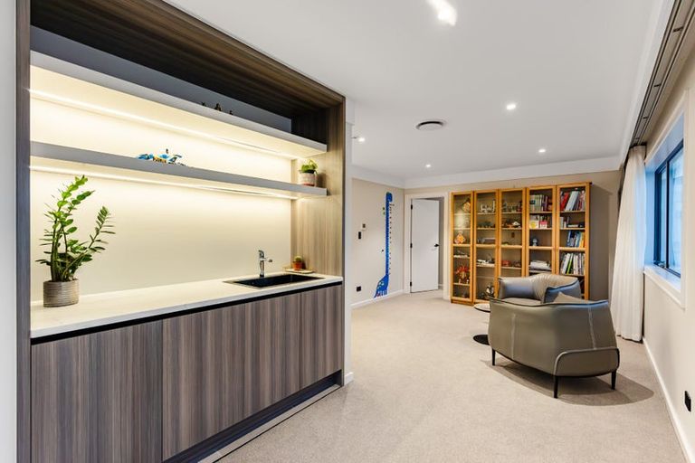 Photo of property in 4 Hanikura Street, Long Bay, Auckland, 0630