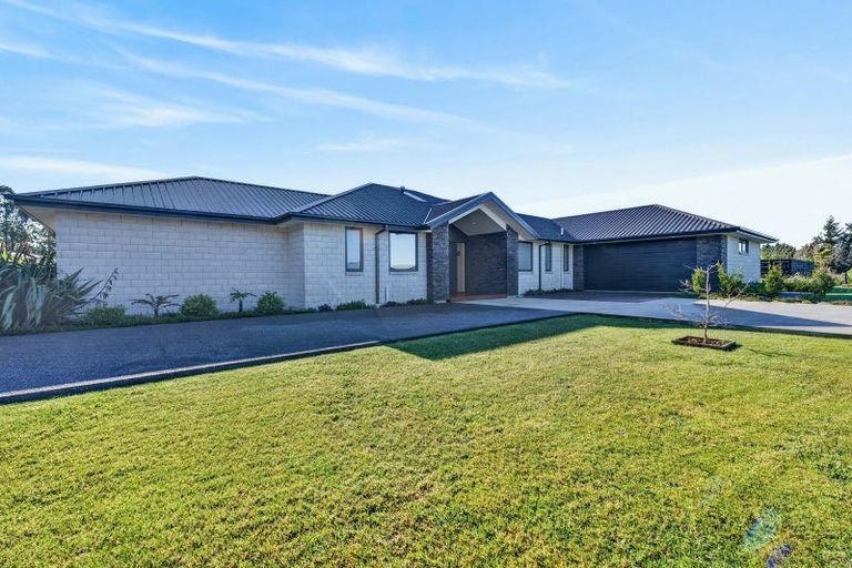 Photo of property in 20 Walford Way, Darfield, 7571