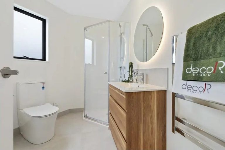 Photo of property in 73 Highland Park Drive, Botany Downs, Auckland, 2010