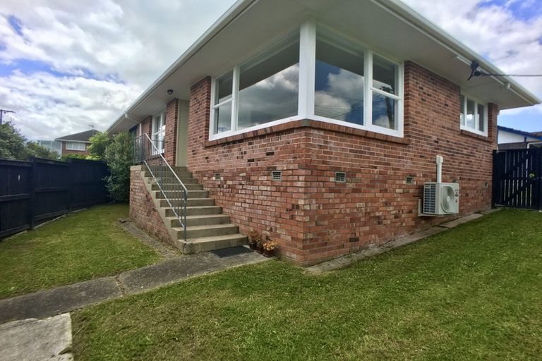 Photo of property in 1/54 Northboro Road, Belmont, Auckland, 0622