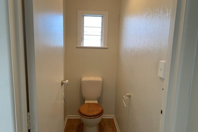 Photo of property in 39 Reeves Road, Pakuranga, Auckland, 2010