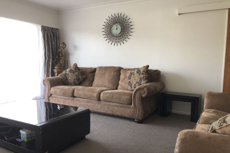 Photo of property in 2/1 Roseburn Place, Pakuranga, Auckland, 2010