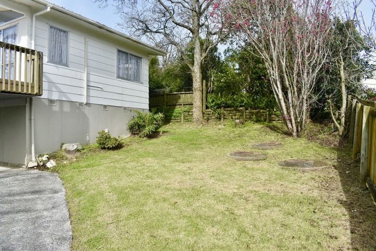 Photo of property in 3 Garton Drive, Massey, Auckland, 0614