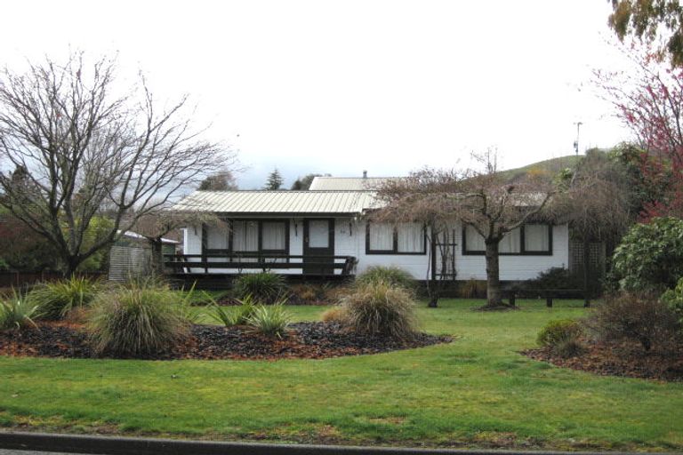 Photo of property in 14 Keitha Place, Kinloch, Taupo, 3377