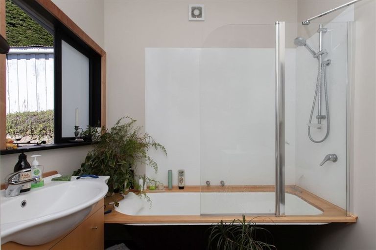 Photo of property in 165 Moncks Spur Road, Mount Pleasant, Christchurch, 8081