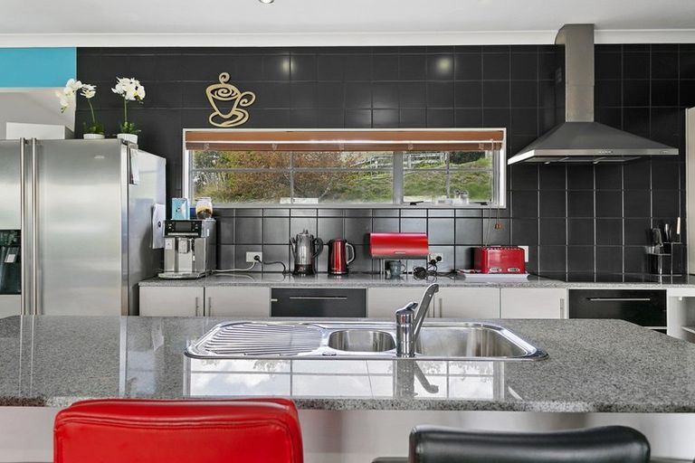 Photo of property in 89 Hill View Drive, Acacia Bay, Taupo, 3385