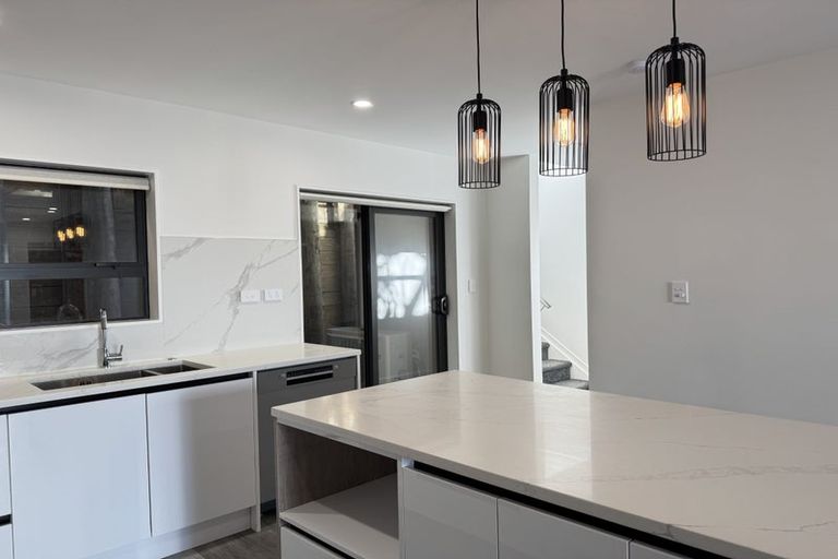 Photo of property in 3/156 Coxhead Road, Wattle Downs, Auckland, 2103