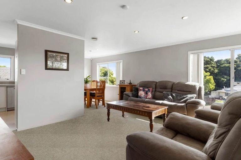 Photo of property in 152 Everglade Drive, Totara Heights, Auckland, 2105