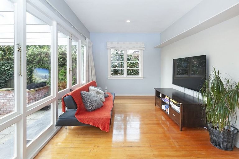 Photo of property in 73 Saint Albans Street, St Albans, Christchurch, 8014