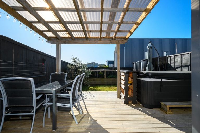 Photo of property in 24 Station Street, Hobsonville, Auckland, 0616