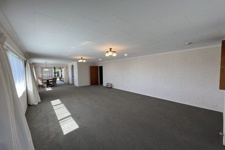 Photo of property in 21 Park Lane, Waitara, 4320