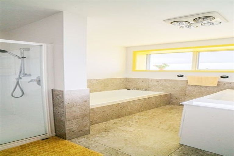 Photo of property in 180 Maidstone Road, Avonhead, Christchurch, 8042