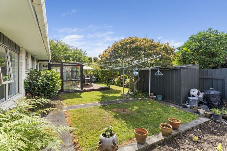 Photo of property in 11 Waimarie Avenue, Paraparaumu, 5032