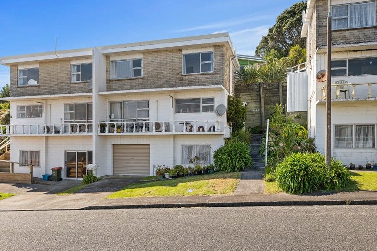 Photo of property in 27b Port View Crescent, Moturoa, New Plymouth, 4310