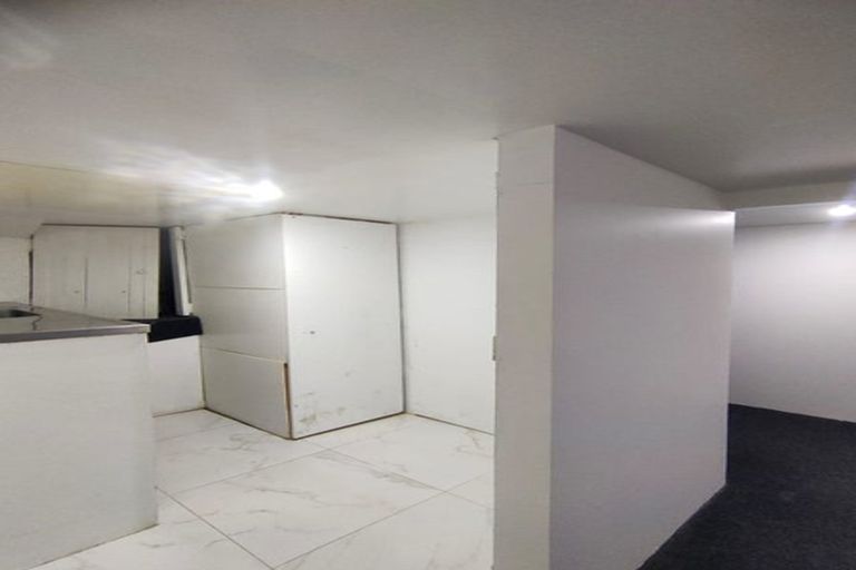 Photo of property in 165 Don Buck Road, Massey, Auckland, 0614